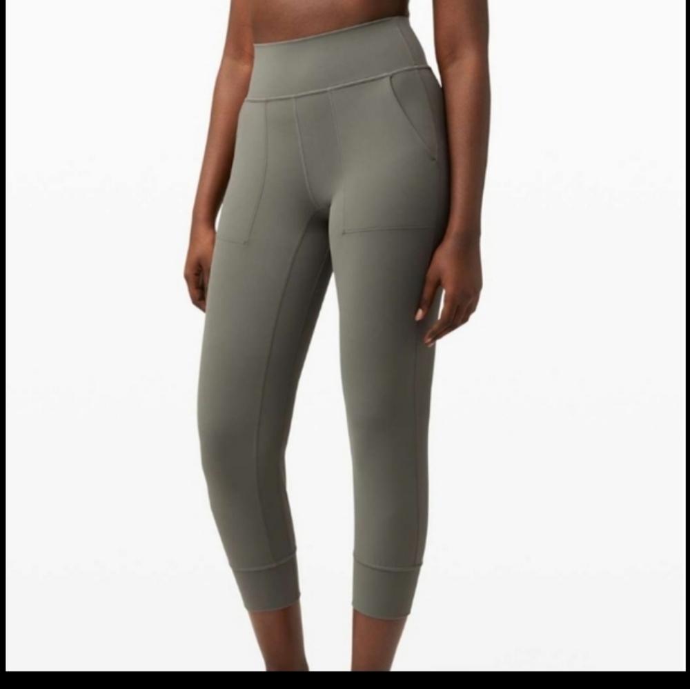 Nwot! Lululemon align Hi-rise crop 23" grey sage - Picture 6 of 6